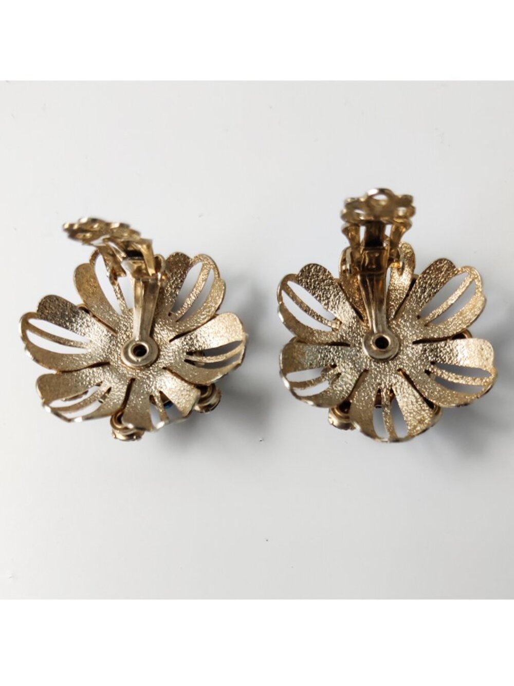 Vintage Brushed Gold Toned Dark Topaz and AB Crystal Rhinestone Geometric Flower - Picture 3 of 4